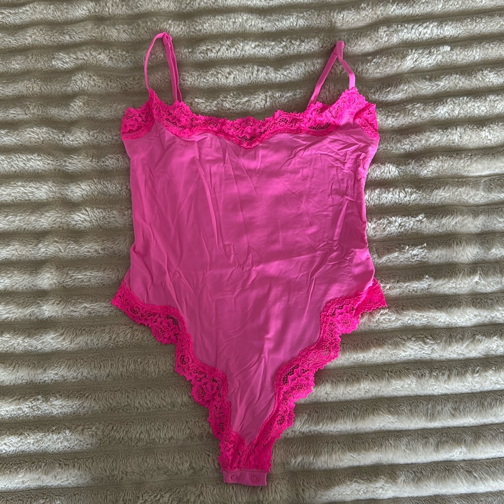 Skims Fits EveryBody Lace Cami Bodysuit - Valentines Day 2024